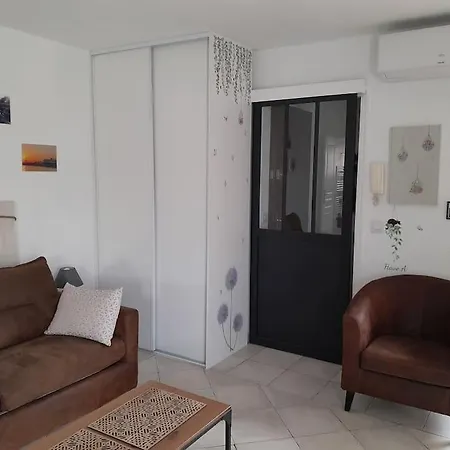 Lumineux Avec Parking Privé Appartamento Saint-Raphaël