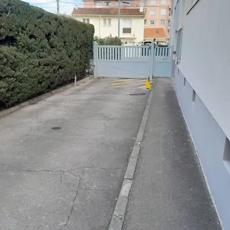 Lumineux Avec Parking Privé Appartamento Saint-Raphaël