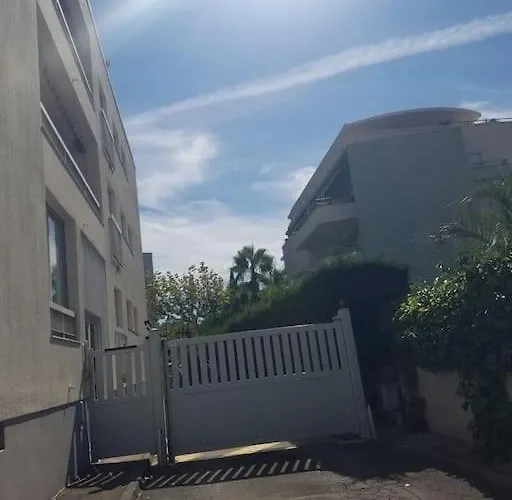 Lumineux Avec Parking Privé