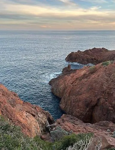 Lumineux Avec Parking Prive Апартаменты *